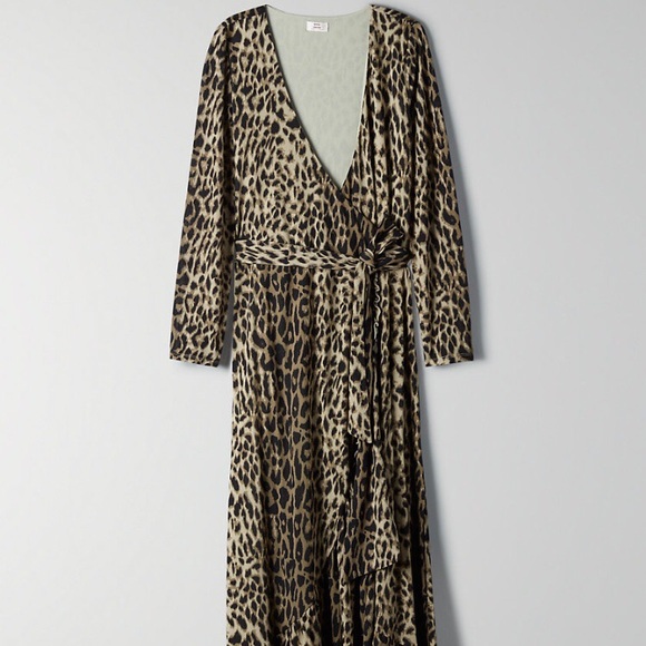 Aritzia Dresses & Skirts - Aritzia Little Moon Celestia V-neck Wrap Dress